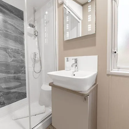 Dizzy Ducks * Windermere