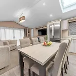 Dizzy Ducks Дом отдыха